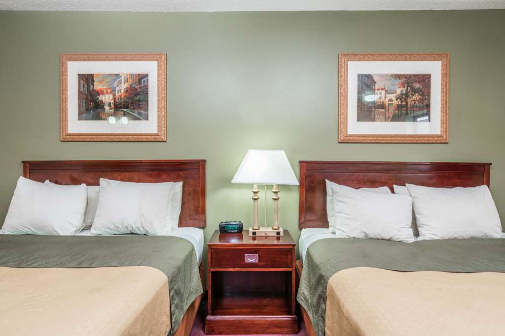 Heartland Hotel & Suites Rock Valley Стая снимка