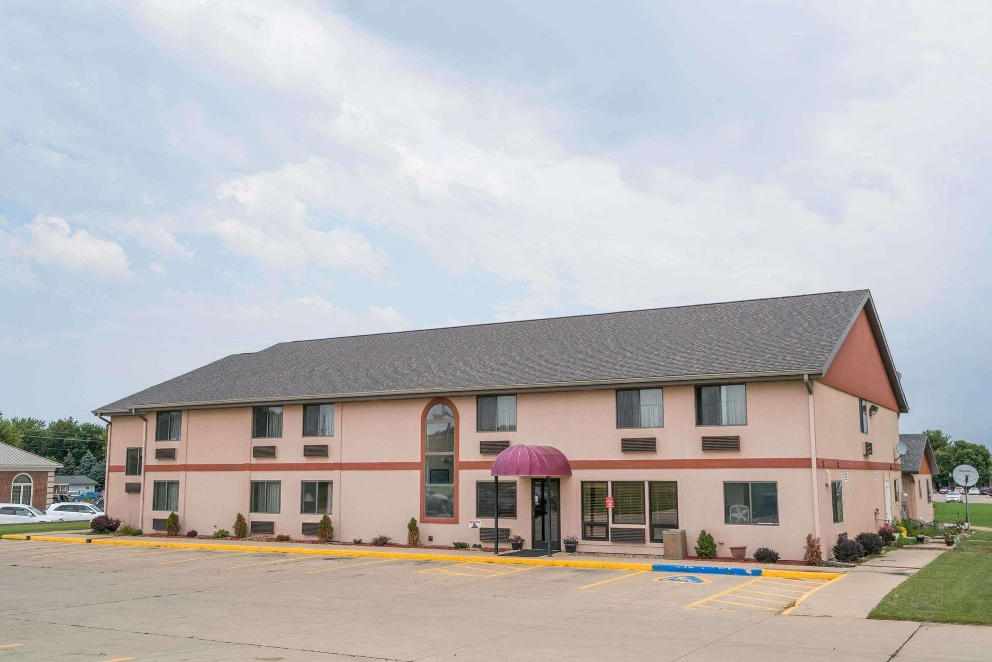 Heartland Hotel & Suites Rock Valley Екстериор снимка