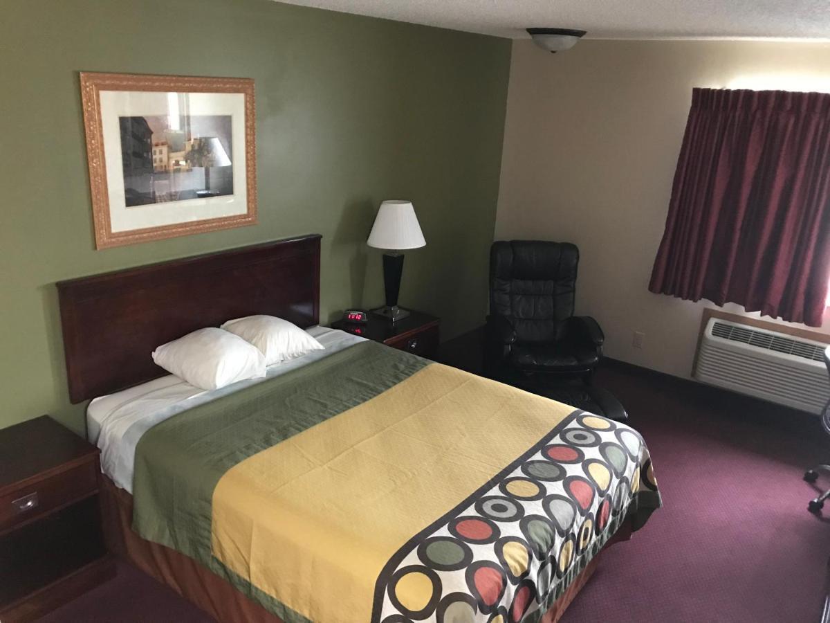 Heartland Hotel & Suites Rock Valley Екстериор снимка